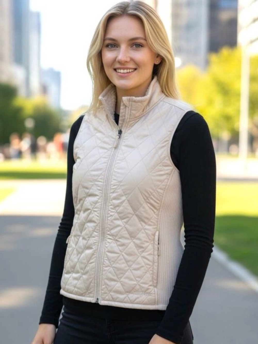 L.L. Bean Spring Quilt Vest Inner Sherpa fleece lined ivory quilted size: XL